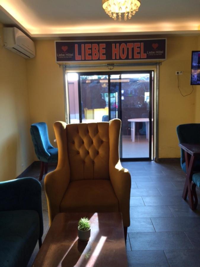 Liebe Hotel Yaoundé Exteriör bild